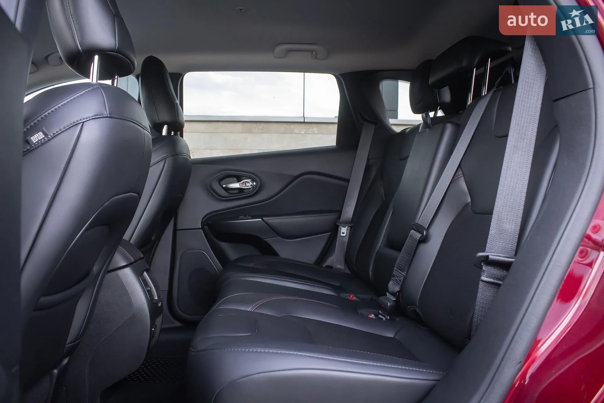 2021 Jeep Cherokee - мініатюра 12