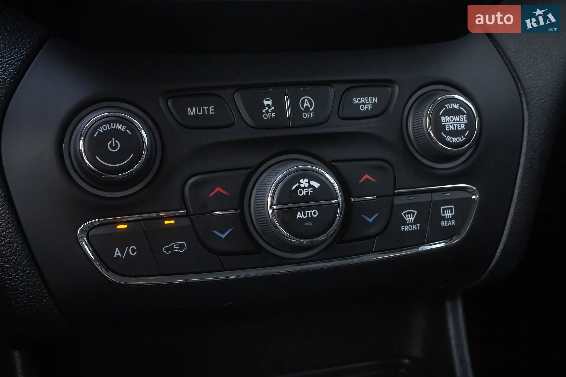 2021 Jeep Cherokee - мініатюра 25