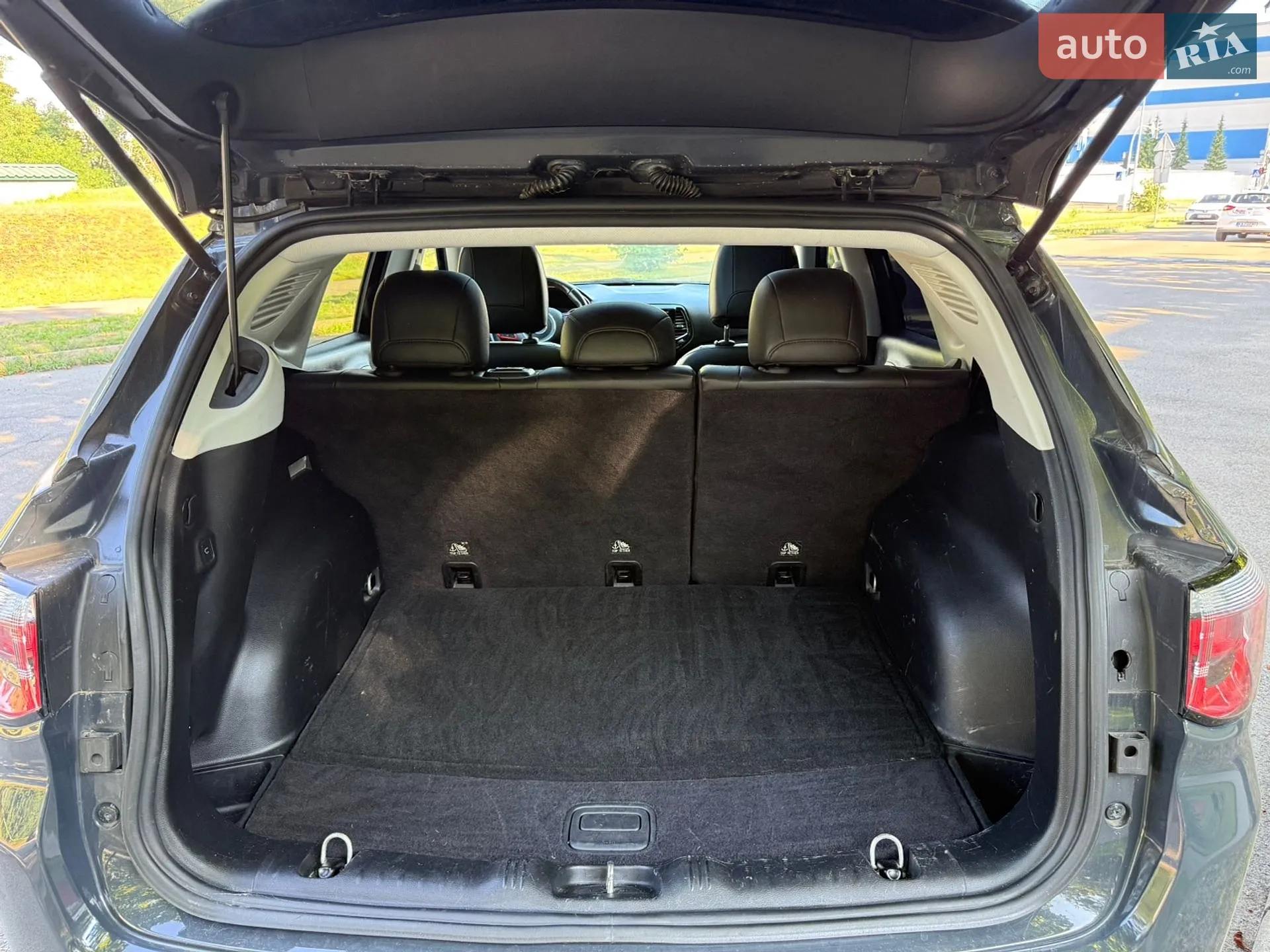 2017 Jeep Compass - мініатюра 17