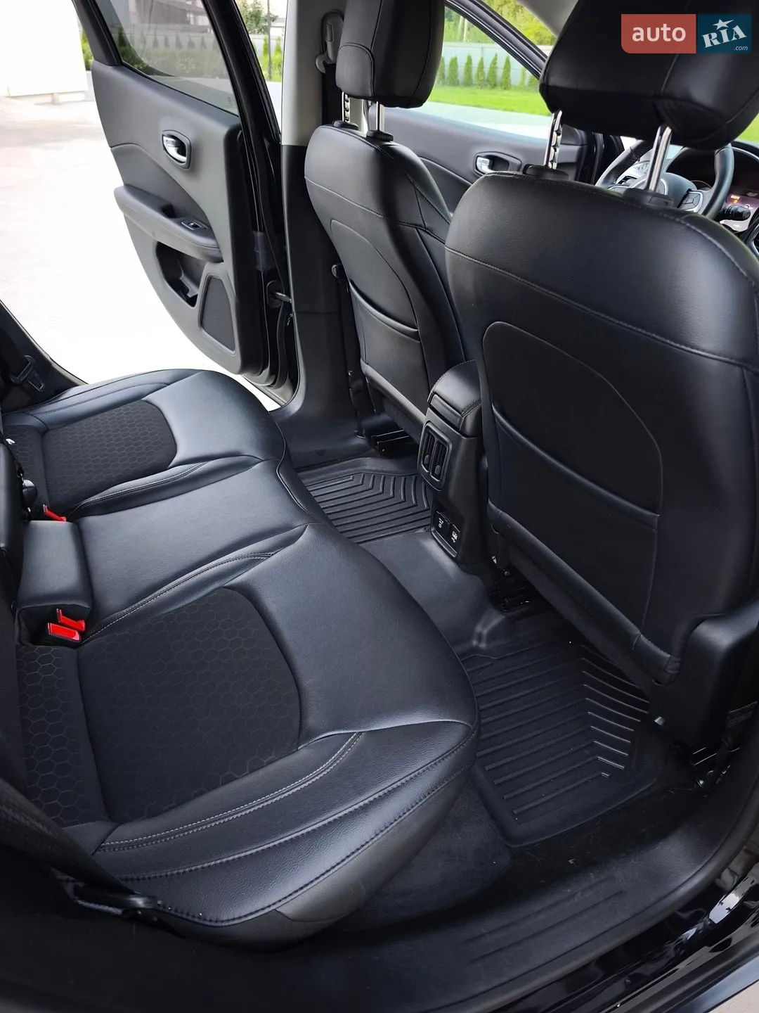 2019 Jeep Compass - мініатюра 19