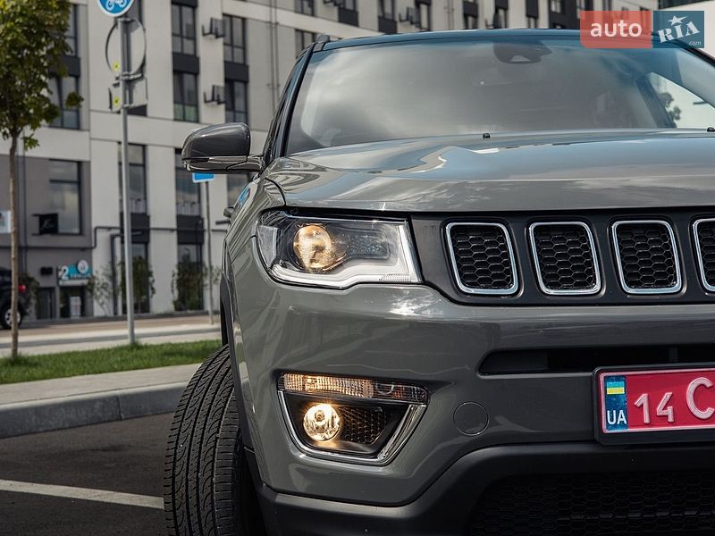 Позашляховик / Кросовер Jeep Compass 2020 в Рівному