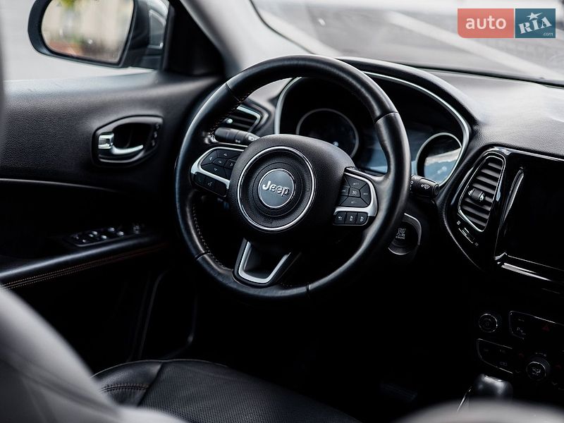 Внедорожник / Кроссовер Jeep Compass 2020 в Ровно