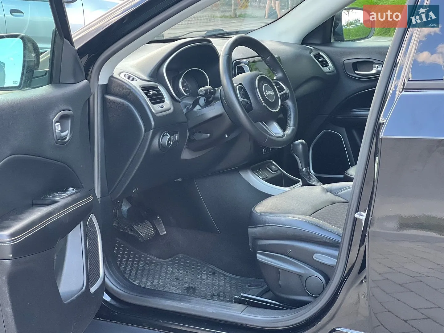 2017 Jeep Compass - мініатюра 38