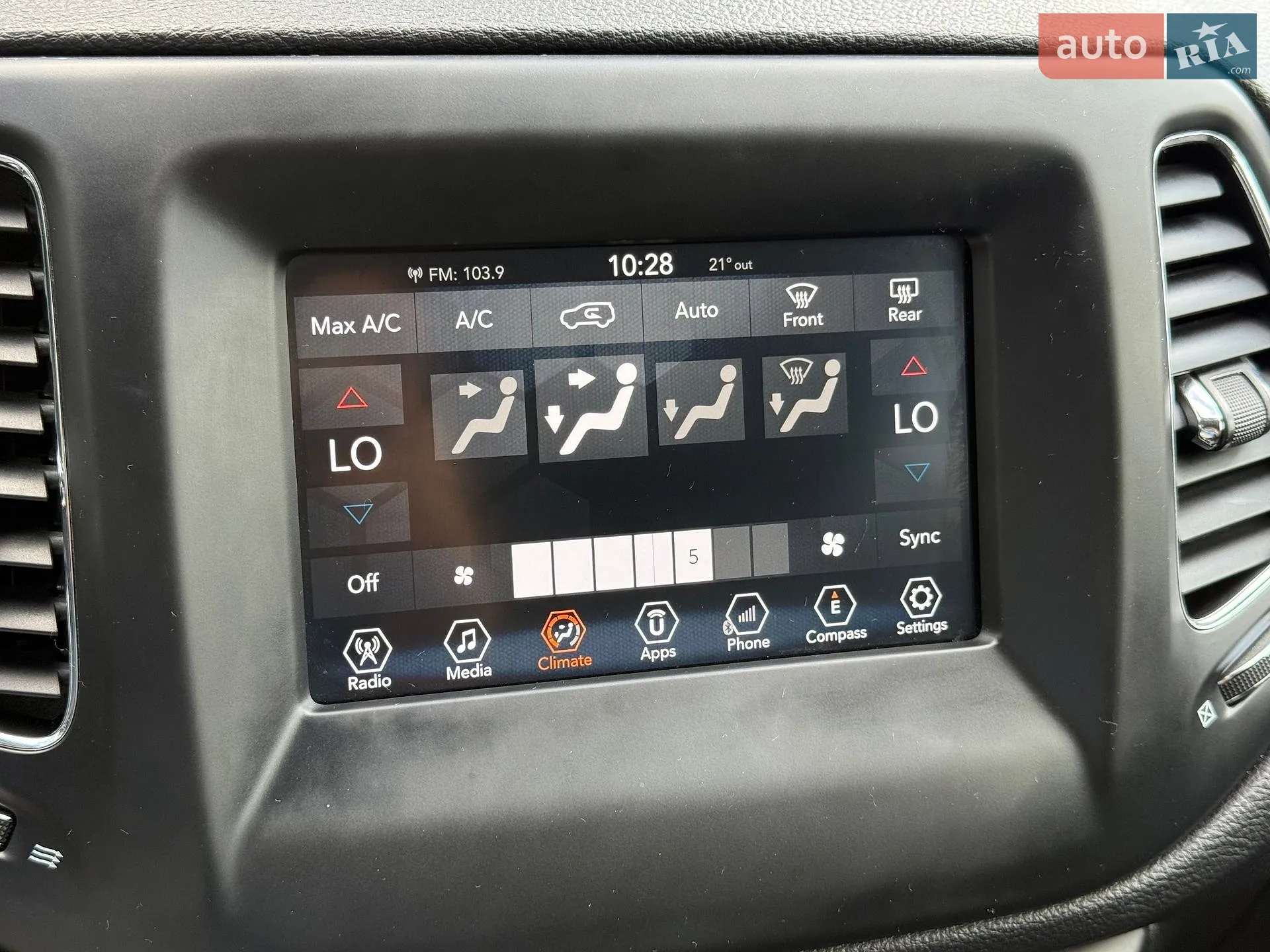 2018 Jeep Compass - мініатюра 16