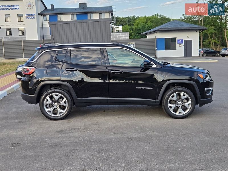 Внедорожник / Кроссовер Jeep Compass 2018 в Киеве