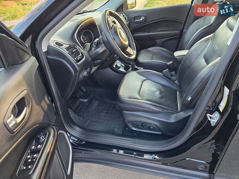 Внедорожник / Кроссовер Jeep Compass 2018 в Киеве