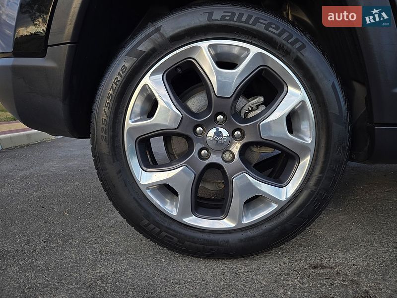 Внедорожник / Кроссовер Jeep Compass 2018 в Киеве