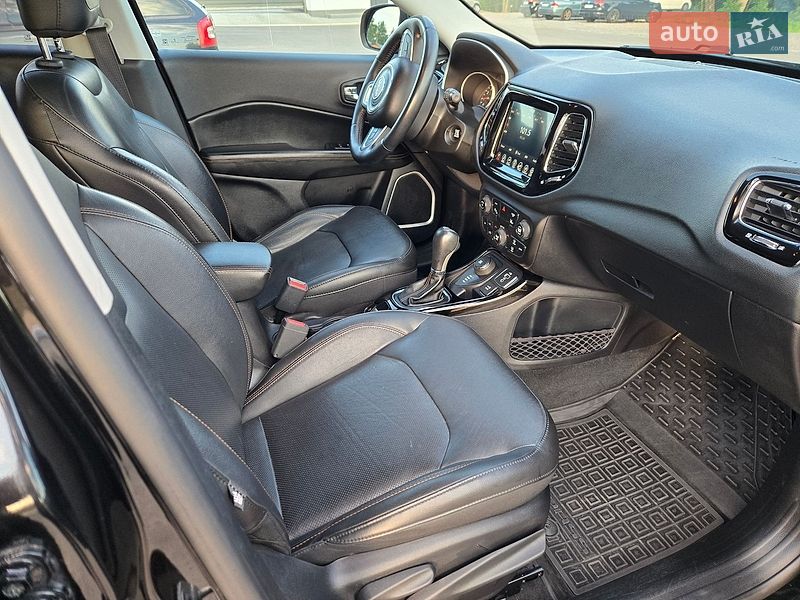 Внедорожник / Кроссовер Jeep Compass 2018 в Киеве