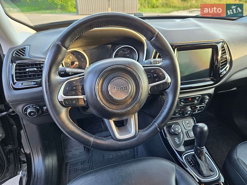Внедорожник / Кроссовер Jeep Compass 2018 в Киеве