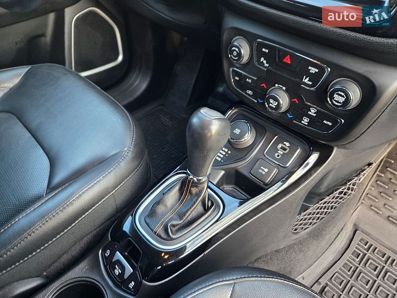 Внедорожник / Кроссовер Jeep Compass 2018 в Киеве