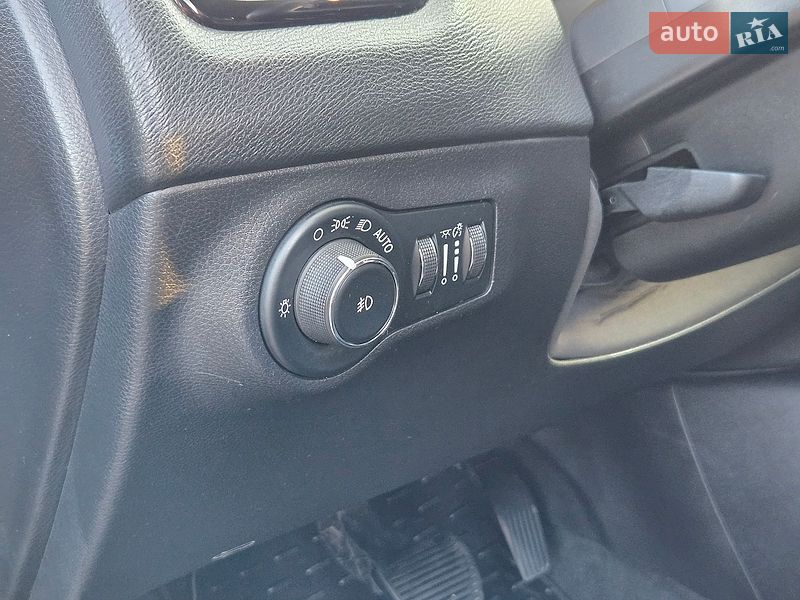 Внедорожник / Кроссовер Jeep Compass 2018 в Киеве