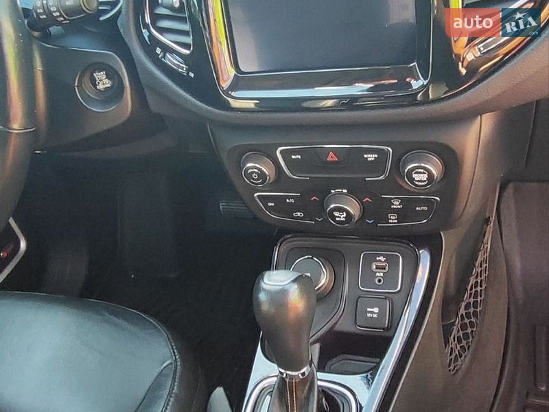 Внедорожник / Кроссовер Jeep Compass 2017 в Ивано-Франковске