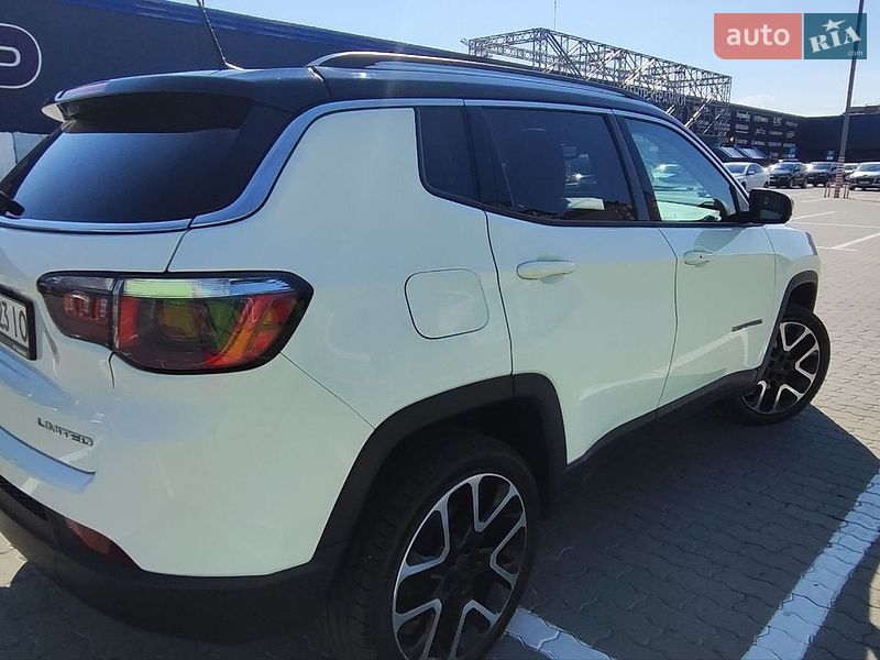 Внедорожник / Кроссовер Jeep Compass 2017 в Ивано-Франковске