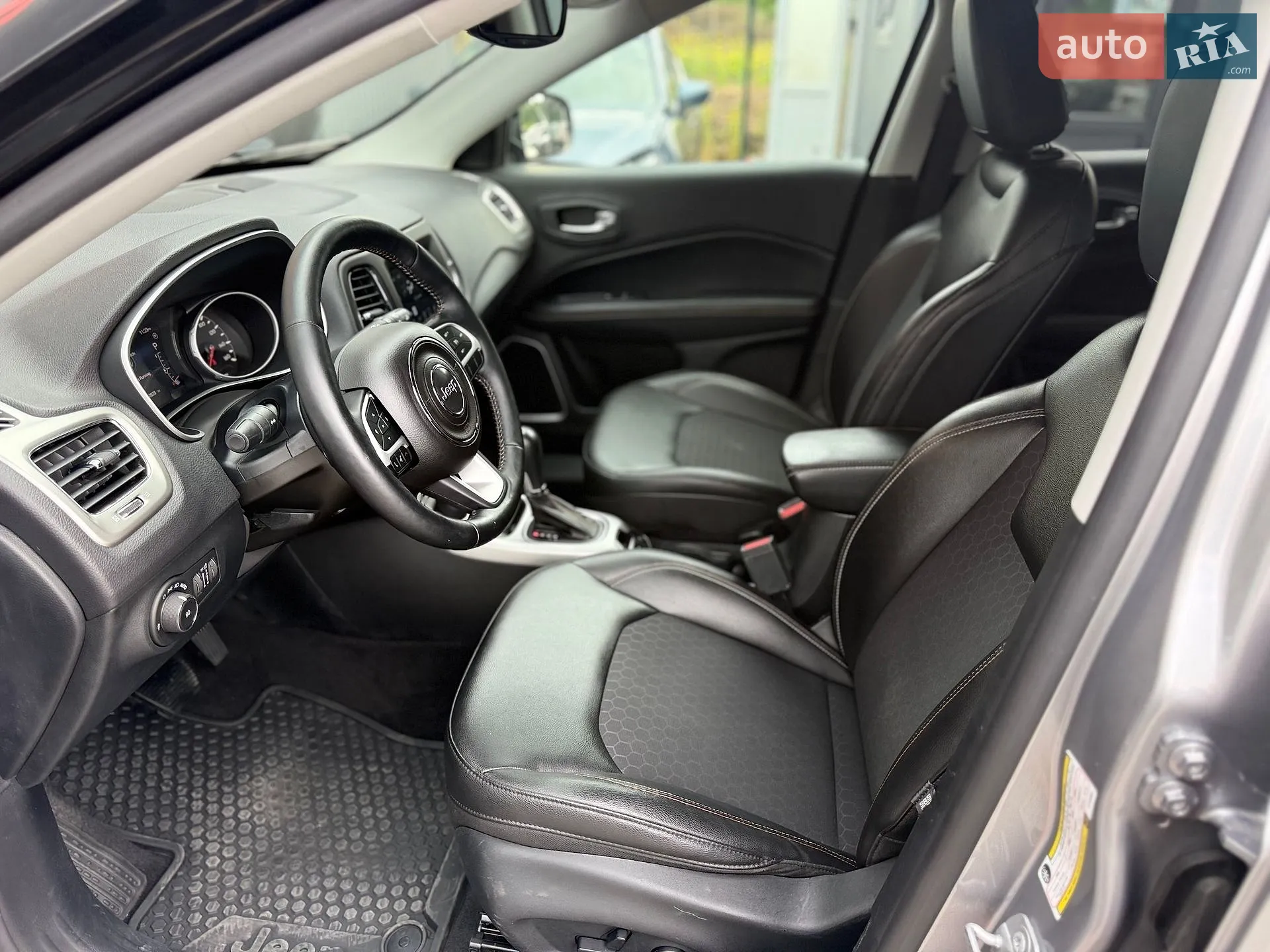 2018 Jeep Compass - мініатюра 28