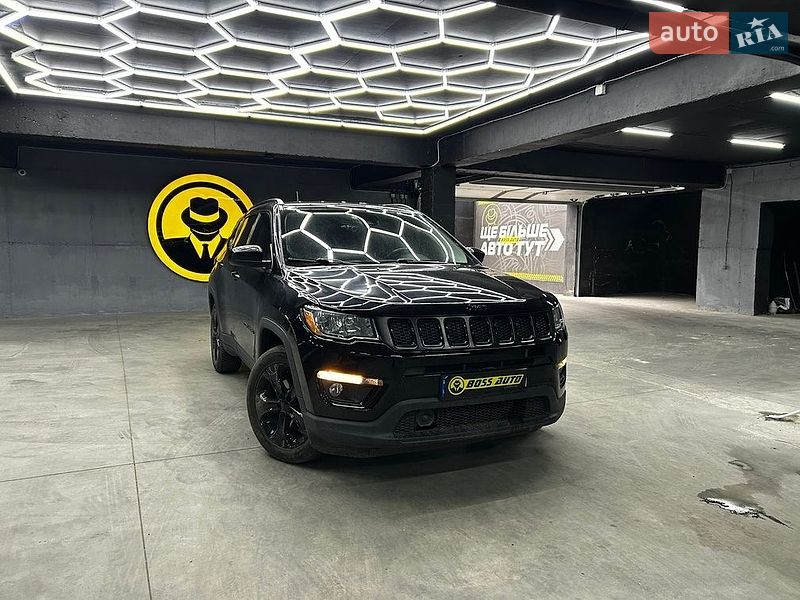 Позашляховик / Кросовер Jeep Compass 2020 в Чернівцях