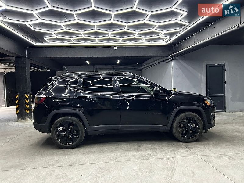 Позашляховик / Кросовер Jeep Compass 2020 в Чернівцях