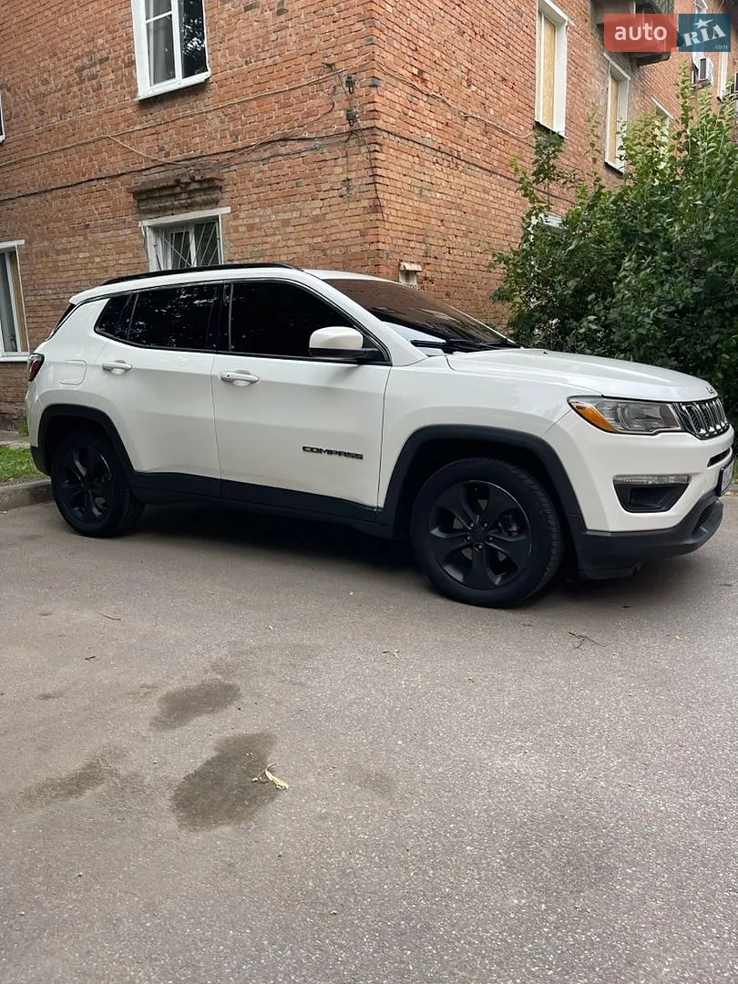 2017 Jeep Compass - мініатюра 2
