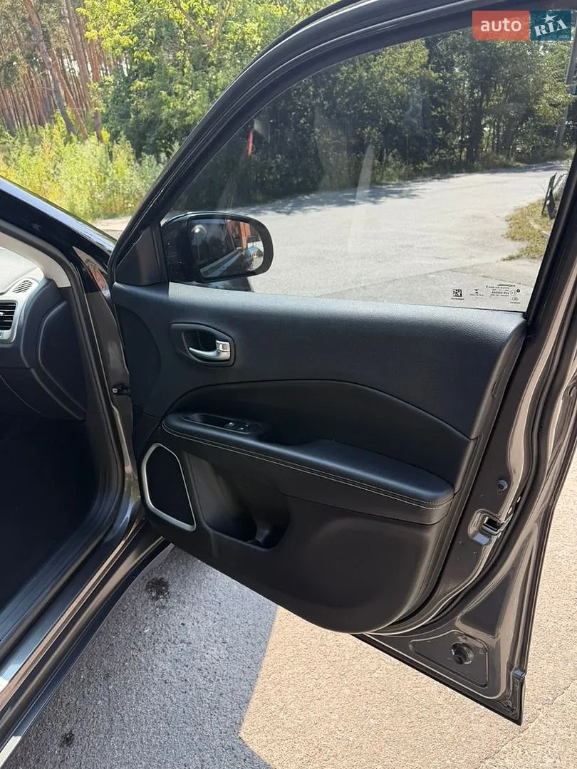 2018 Jeep Compass - мініатюра 24
