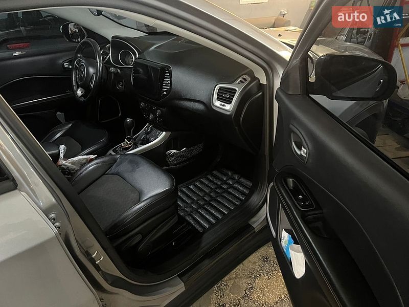 Позашляховик / Кросовер Jeep Compass 2017 в Харкові