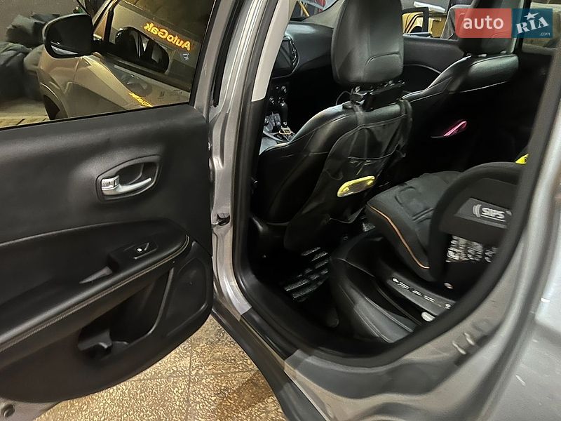 Позашляховик / Кросовер Jeep Compass 2017 в Харкові