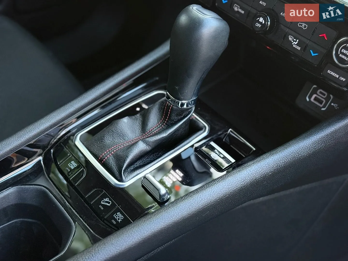 2022 Jeep Compass - мініатюра 48