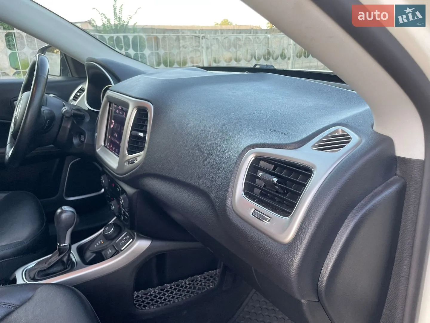 2017 Jeep Compass - мініатюра 46