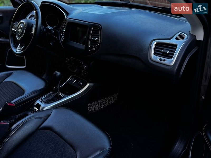 Внедорожник / Кроссовер Jeep Compass 2018 в Киеве