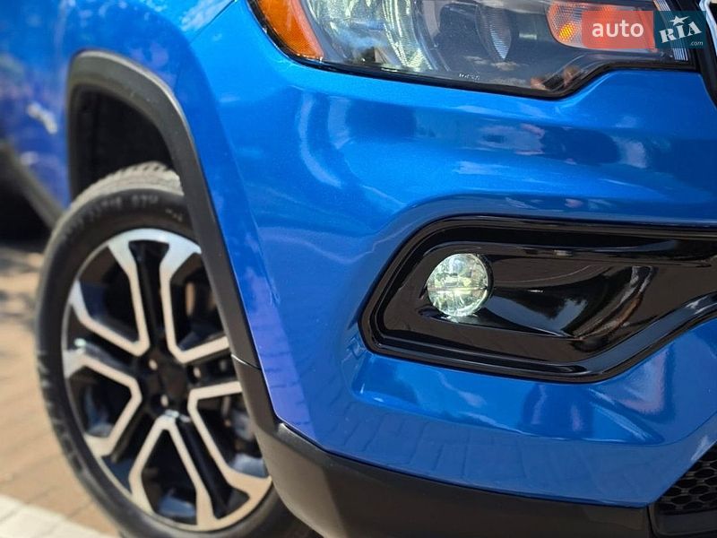 Внедорожник / Кроссовер Jeep Compass 2022 в Киеве