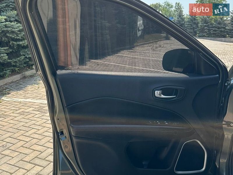 Внедорожник / Кроссовер Jeep Compass 2018 в Харькове