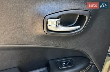 Внедорожник / Кроссовер Jeep Compass 2018 в Харькове
