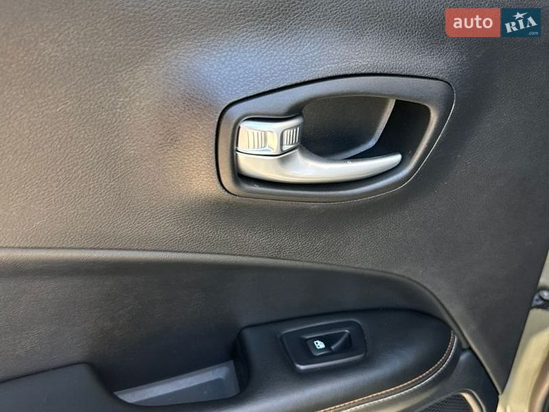 Внедорожник / Кроссовер Jeep Compass 2018 в Харькове