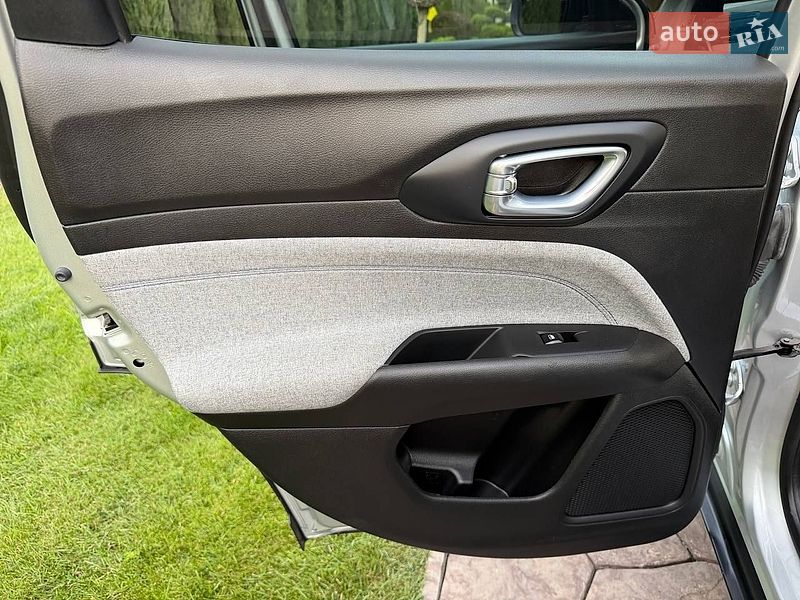 Внедорожник / Кроссовер Jeep Compass 2024 в Полтаве
