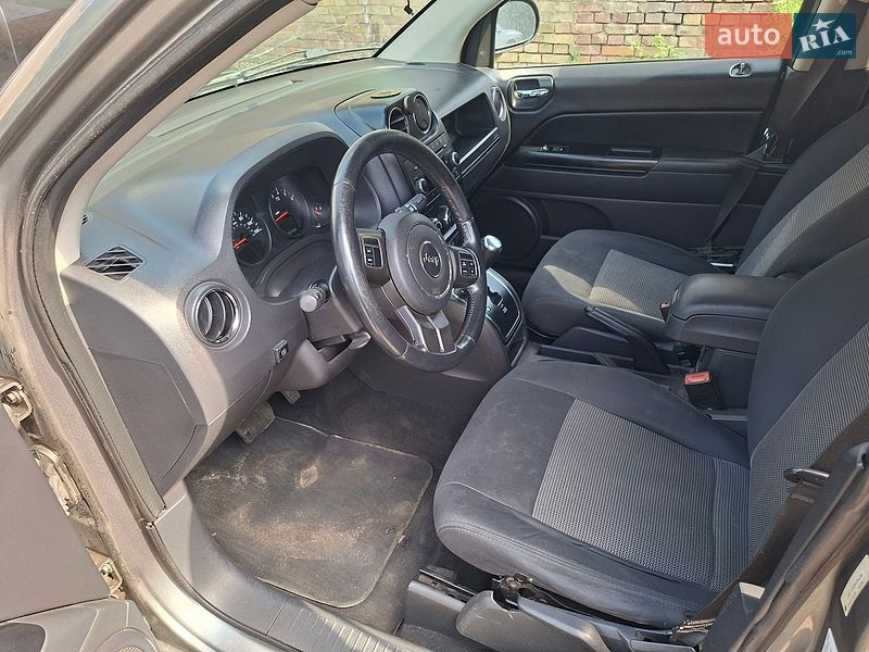 Позашляховик / Кросовер Jeep Compass 2011 в Києві