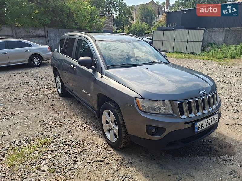 Позашляховик / Кросовер Jeep Compass 2011 в Києві