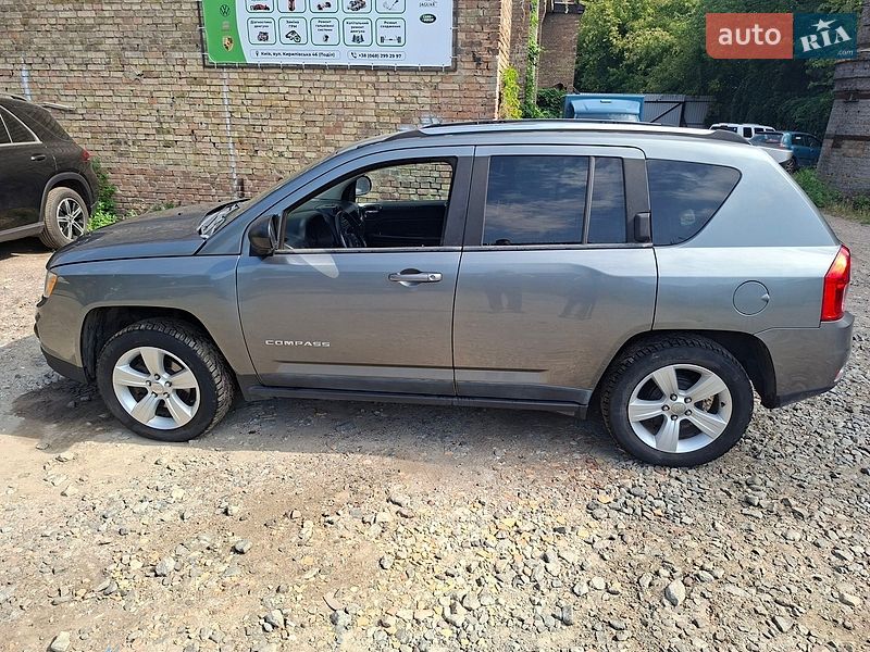 Позашляховик / Кросовер Jeep Compass 2011 в Києві