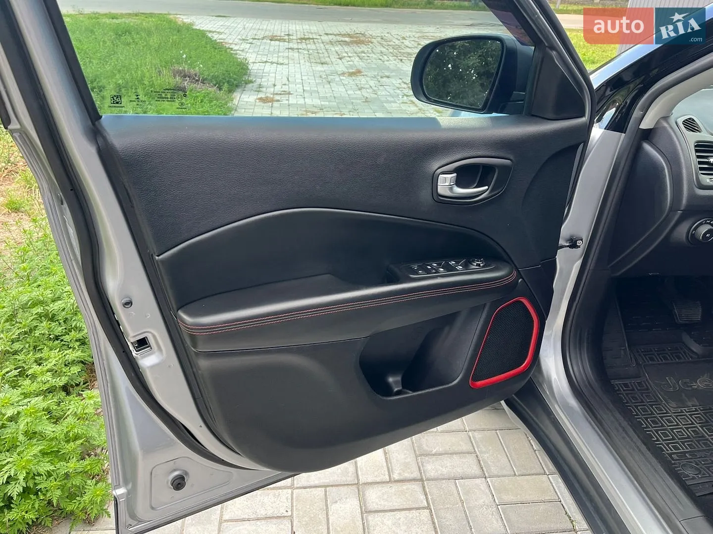2018 Jeep Compass - мініатюра 18