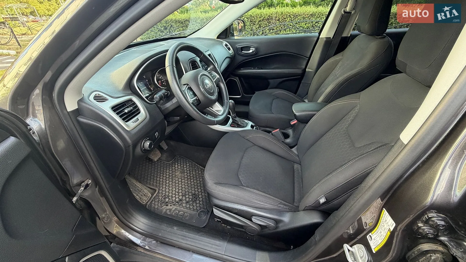 2017 Jeep Compass - мініатюра 13