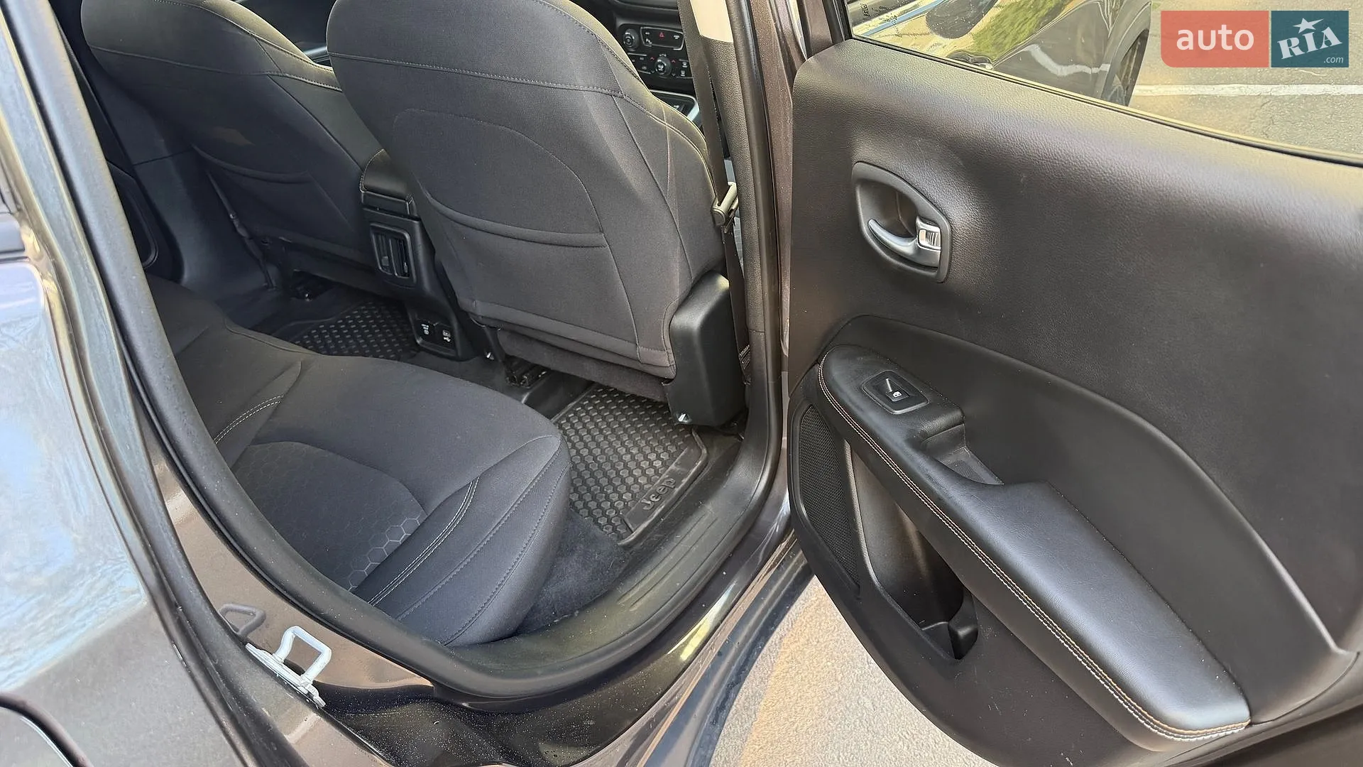 2017 Jeep Compass - мініатюра 20