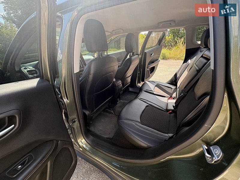 Позашляховик / Кросовер Jeep Compass 2017 в Краснограді