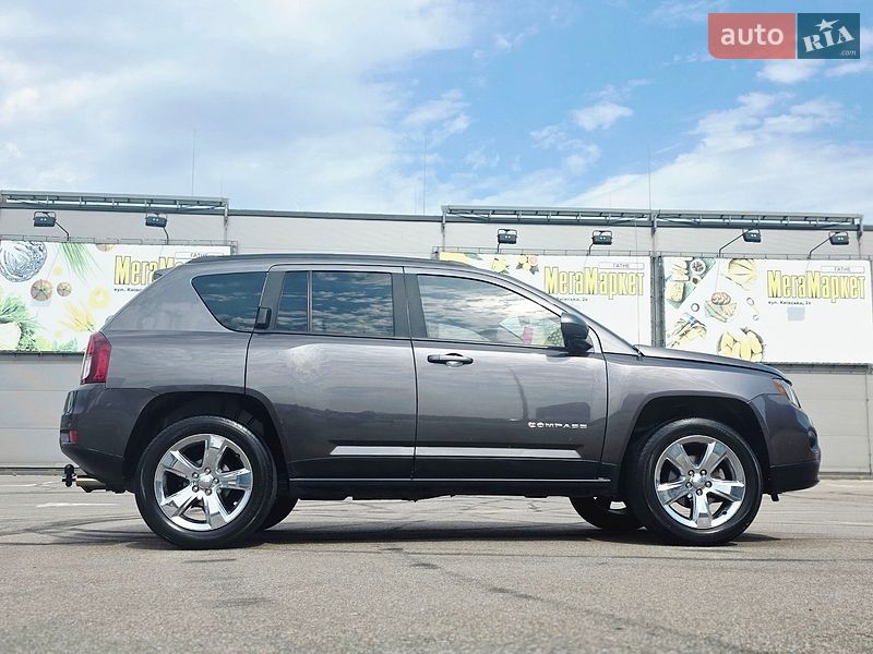 Позашляховик / Кросовер Jeep Compass 2015 в Києві