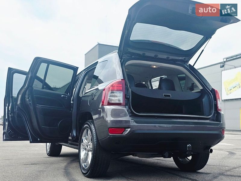 Позашляховик / Кросовер Jeep Compass 2015 в Києві