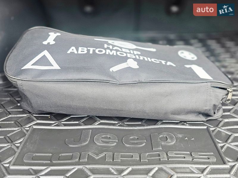 Позашляховик / Кросовер Jeep Compass 2015 в Києві