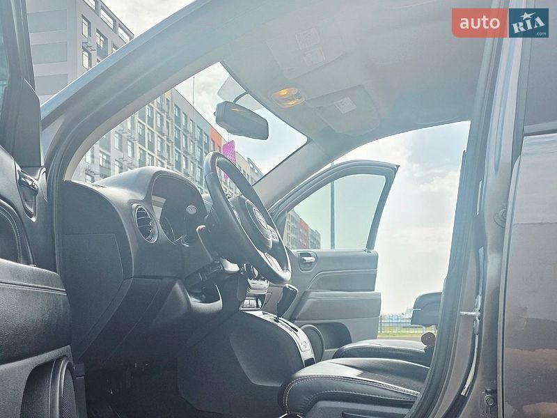 Позашляховик / Кросовер Jeep Compass 2015 в Києві