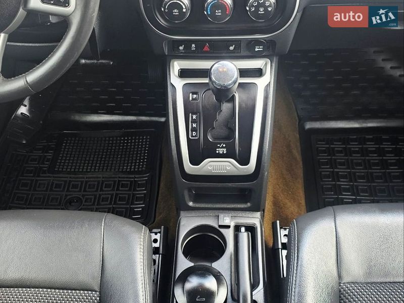 Позашляховик / Кросовер Jeep Compass 2015 в Києві