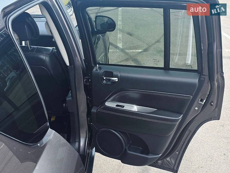 Позашляховик / Кросовер Jeep Compass 2015 в Києві