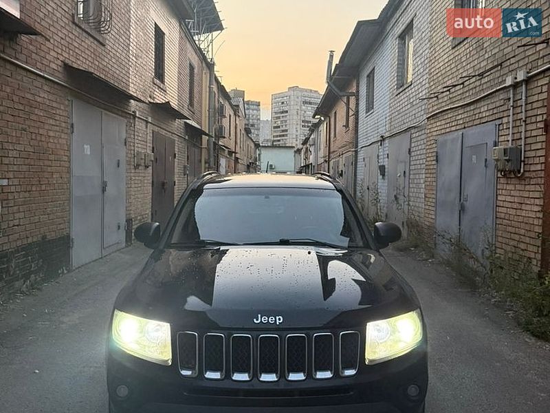Внедорожник / Кроссовер Jeep Compass 2012 в Киеве
