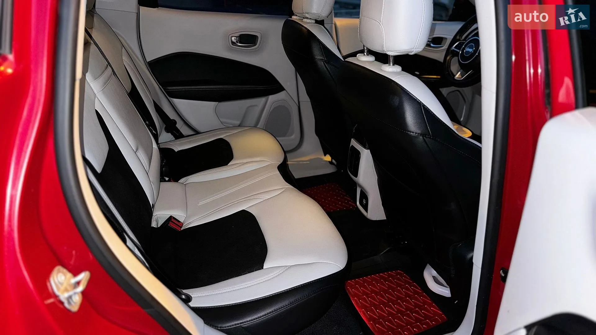 2018 Jeep Compass - мініатюра 12