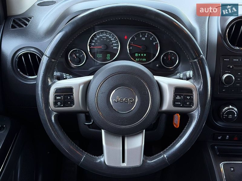 Позашляховик / Кросовер Jeep Compass 2011 в Києві