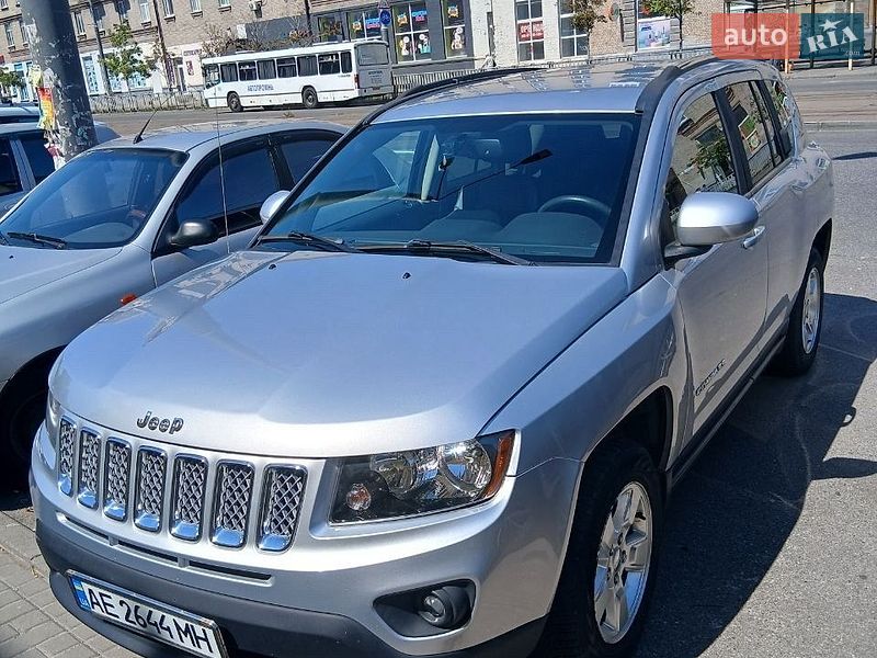 Внедорожник / Кроссовер Jeep Compass 2013 в Днепре
