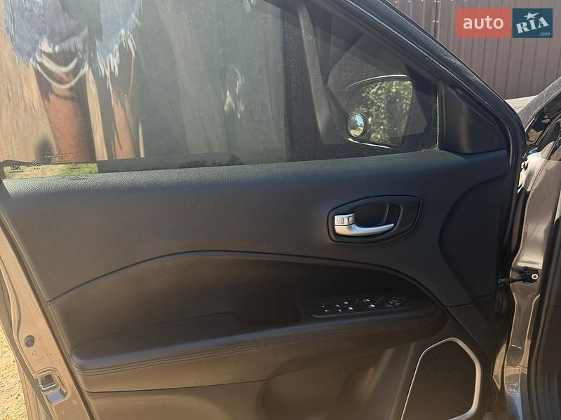 Внедорожник / Кроссовер Jeep Compass 2018 в Татарбунарах фото 14 Внедорожник / Кроссовер Jeep Compass 2018 в Татарбунарах